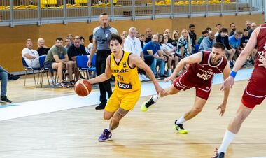 Украина уступила Хорватии в товарняке перед стартом пре-квалификации