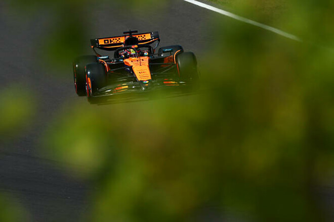 Гран-при Венгрии: Пиастри ответил Норрису, надежды Феррари