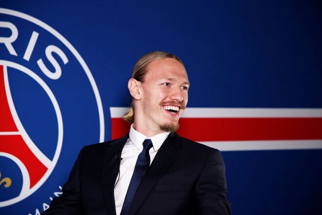 ПСЖ ухвалив рішення щодо Сафонова. Трансфер Забарного – на порозі