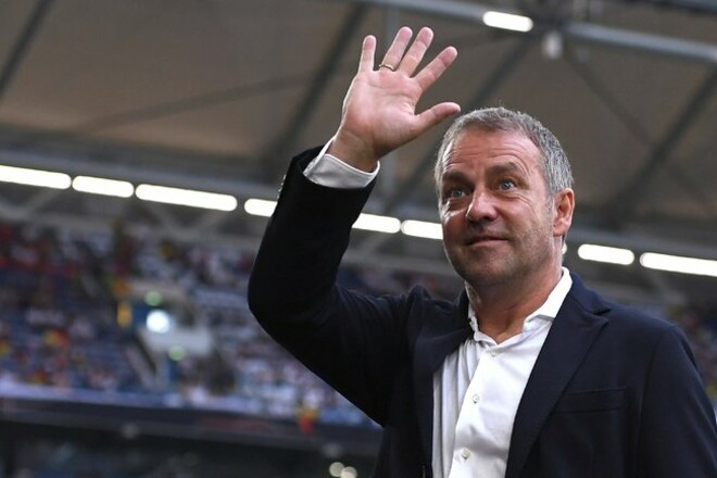 Флік перед стартом сезону вирішив вигнати з Барселони трьох гравців