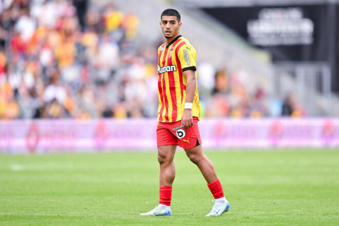 Панатинаикос перед матчем с Шахтером может подписать хавбека Ланса