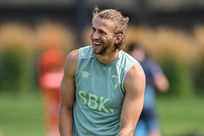 Борнмут выбрал клуб, куда продаст Забарного на следующей неделе