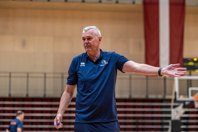 Айнарс БАГАТСКИС: «Они едут в сборные и гордятся этим. У нас такого нет»