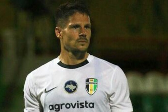 Александрия доигрывает матч против Кудровки в девятером