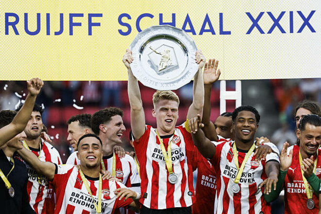 ПСВ прервал неудачную серию чемпионов Нидерландов в матче за Суперкубок