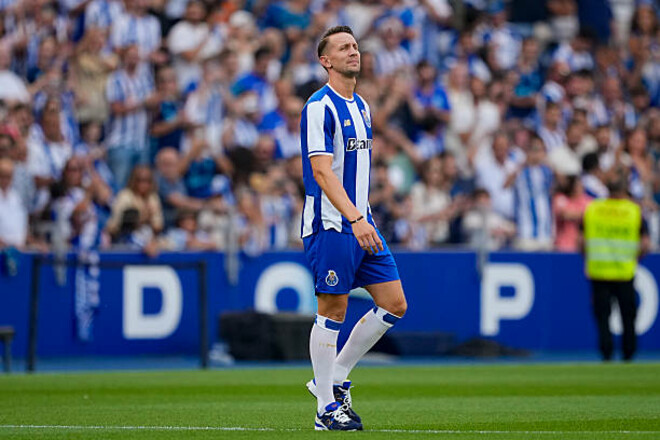 ОФИЦИАЛЬНО. Экс-нападающий Барселоны стал игроком Порту