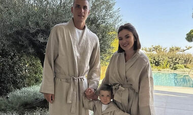 Андрій Лунін із дружиною та сином показали ідеальну сімейну ідилію