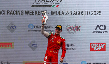 Команда Формулы-1 поздравила Бондарева с первой победой в Формуле-4