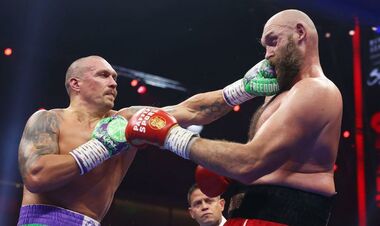 Відомий боксер підібрав Усику наступного суперника. Бою хоче Туркі Аль-Шейх