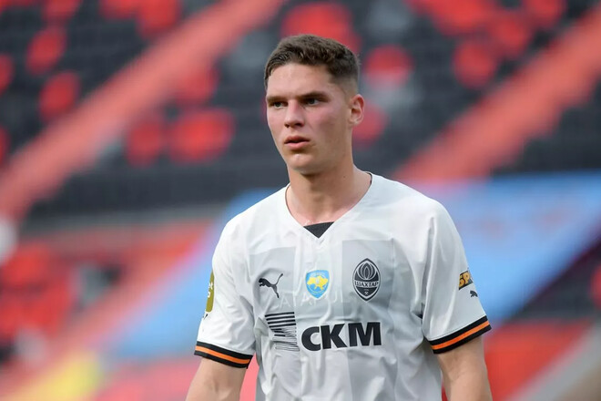 «Вас 7 тисяч, а мене команда чекає». Судаков звернувся до фанатів