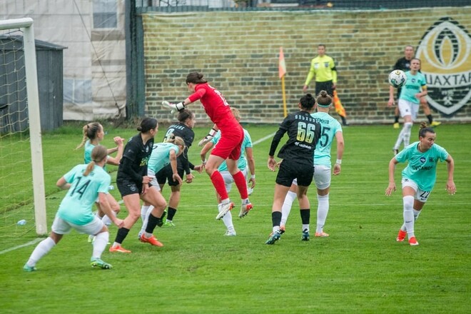 Минус Оболонь. Стартует женский чемпионат Украины с участием 10 клубов