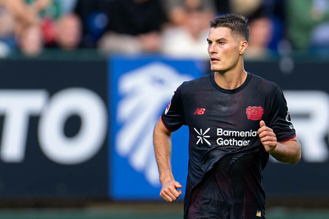 ОФІЦІЙНО. Баєр продовжив контракт із забивним форвардом