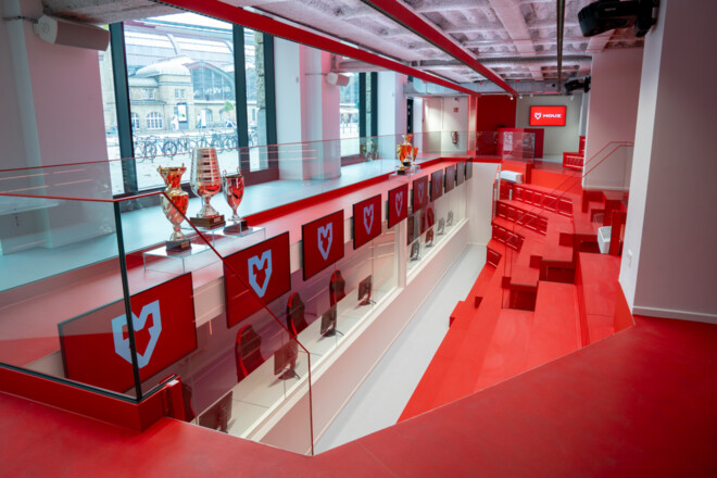 MOUZ сыграют квалификацию на BLAST Bounty вместе с фанатами на своей базе