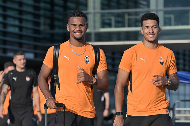 ВИДЕО. Шахтер прибыл в Афины на матч Лиги Европы против Панатинаикоса