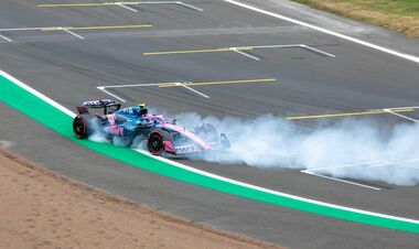 ФОТО. Пілот Формули-1 розтрощив болід на тестах