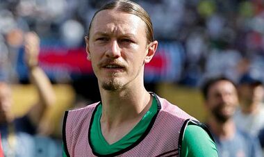 На болотах розповіли, що чекає на Сафонова після трансферу Забарного