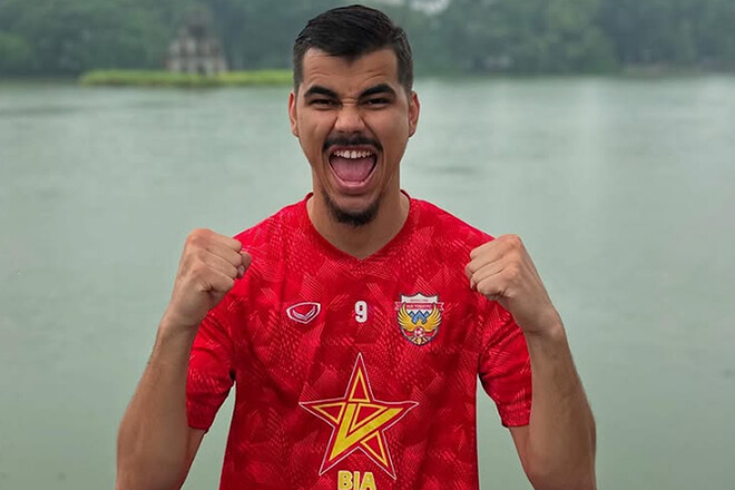 Форвард, которого сватали в ЛНЗ, уехал играть во Вьетнам