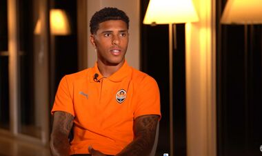 ВИДЕО. Винисиус Тобиас рассказал о футбольной карьере и жизни вне поля