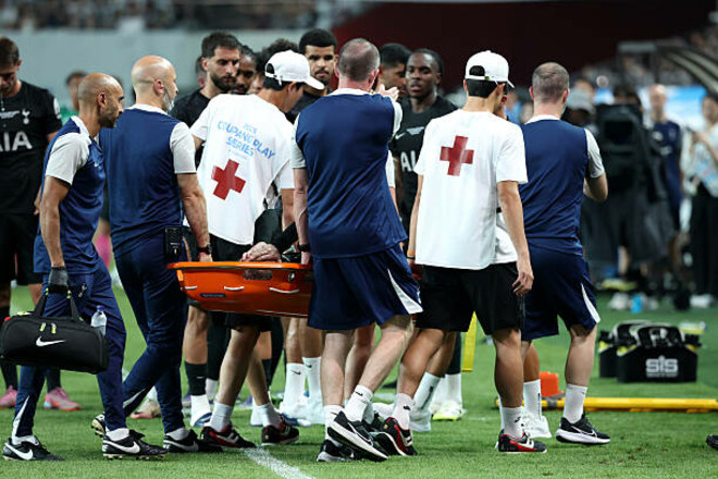 Зірка АПЛ порвав хрести у товариській грі та вибув до наступного року