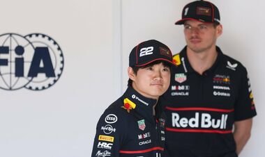 Отпуск подождет. Пилот Ред Булл работает на базе команды вместо перерыва