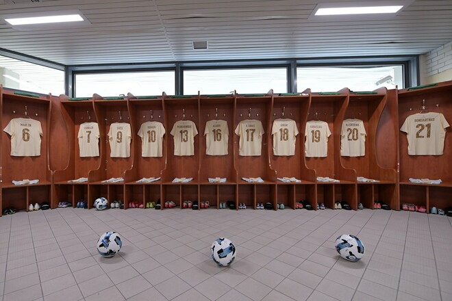 ФОТО. Новий комплект форми: як виглядає роздягальня ШД перед грою в Афінах