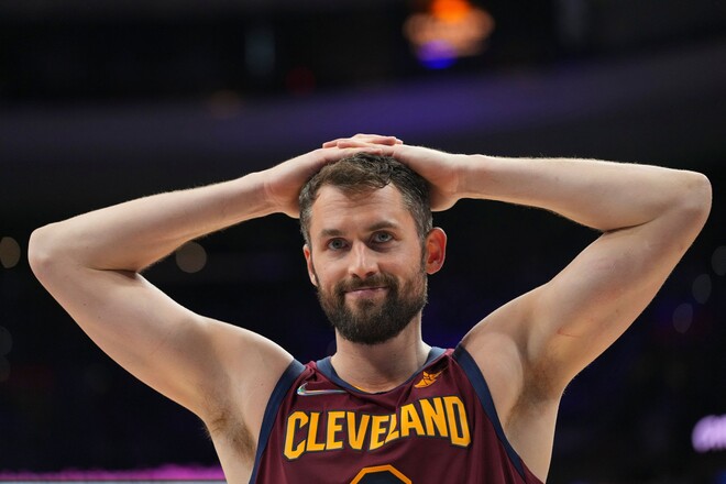 Не лише Лейкерс. На зіркового ветерана націлилися Кліпперс