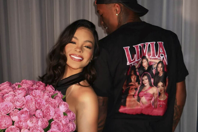 ФОТО. До футболіста Шахтаря прилетіла блогерка-мільйонниця. Вона у Львові