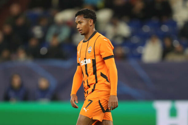 Легионер Шахтера привлекает внимание топ-клуба. Там играет украинец