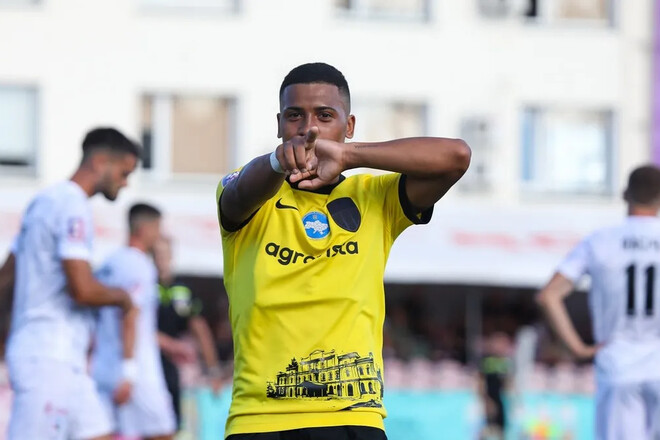 ВИДЕО. «Навсегда в наших сердцах». Александрия попрощалась с Безеррой