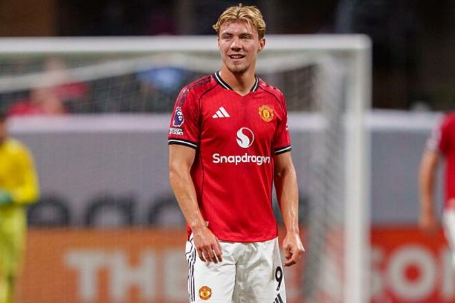 Залишились дрібниці. Мілан близький до закриття угоди щодо нападника МЮ