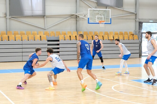 Збірна України з баскетболу провела тренування перед грою з Словаччиною