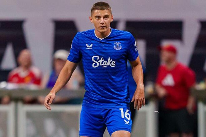 ФОТО. Названі найкращі та найгірші форми команд АПЛ перед сезоном