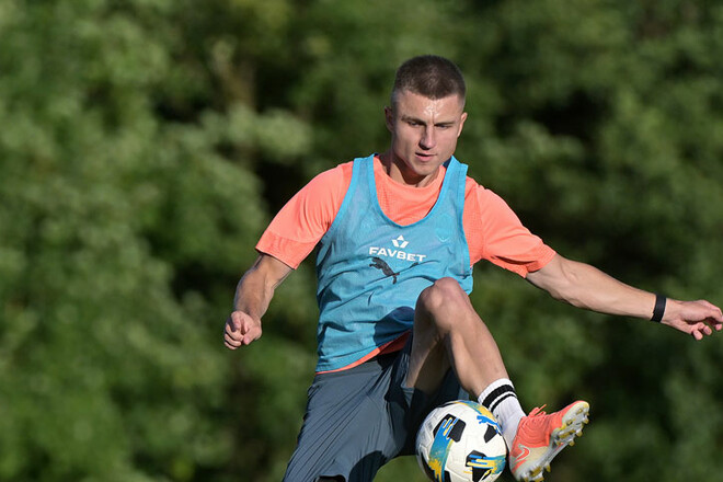 ОФИЦИАЛЬНО. Защитник Шахтера перешел в Александрию