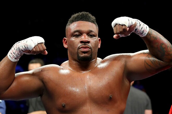 Супертяж, який накинувся на Усика, звинуватив боксера в наркоманії