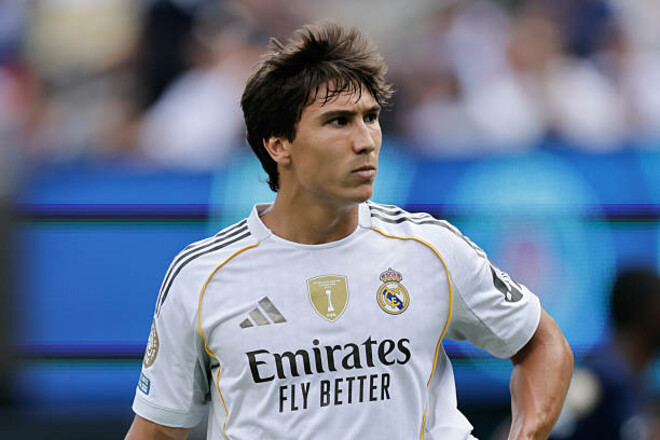 ОФІЦІЙНО. Мільярд євро відступних. Реал продовжив контракт з форвардом