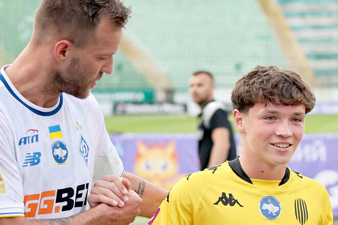 Послесловие к фото дня. В День рождения Дзюринца Ярмоленко играл в Харькове