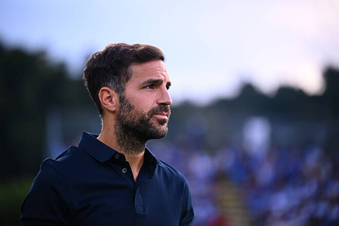 Фабрегас подписал в Комо 36 игроков за последние два сезона