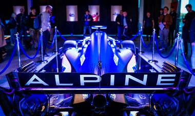 Угода на $1,2 млрд. Рено відповіла на пропозицію продажу команди Ф1