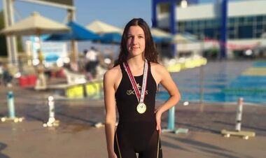 Обогнала нейтралок. Украинская пловчиха выиграла золото на Всемирных играх