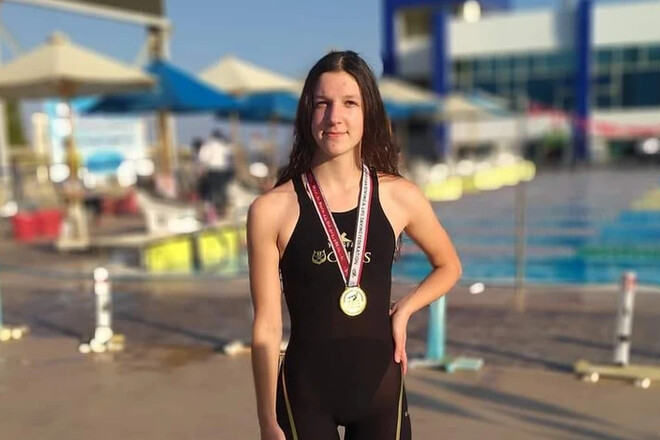 Обігнала нейтралок. Українська плавчиня виграла золото на Всесвітніх іграх