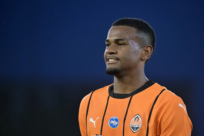 ВИДЕО. Шахтер в третий раз вышел вперед в матче с Карпатами