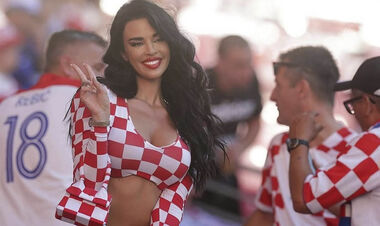 ФОТО. Найсексуальніша вболівальниця ЧС-2022 нагадала про себе. Дуже гаряче