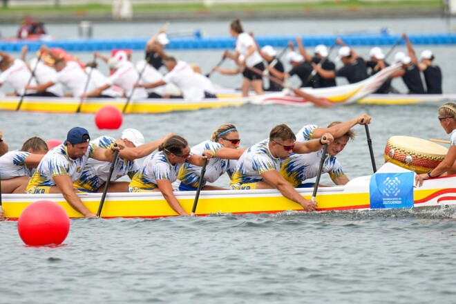 ФОТО. Гребля на лодках Дракон. Украинцы собрали урожай медалей в Китае