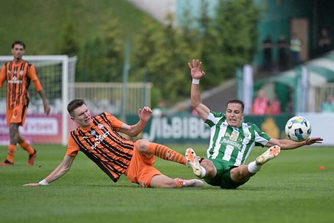 ФОТО. Напряжение последних секунд и 6 мячей. Матч-триллер Карпат и Шахтера