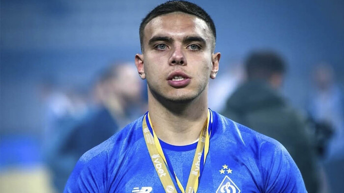 ФОТО. Нападающий Динамо заинтриговал снимком с загадочной красавицей