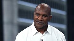 Эвандер Холифилд назвал лучшего панчера в истории бокса