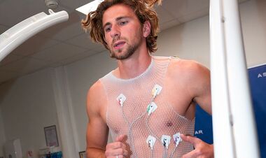 ФОТО. Как Забарный проходил медосмотр в ПСЖ