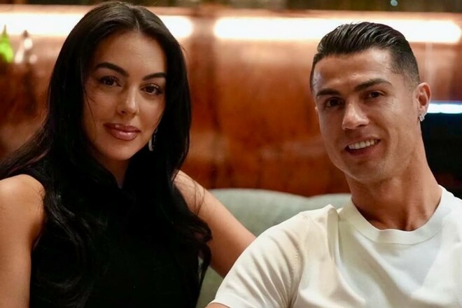 ФОТО. Роналду зробив пропозицію Джорджині через дев'ять років стосунків