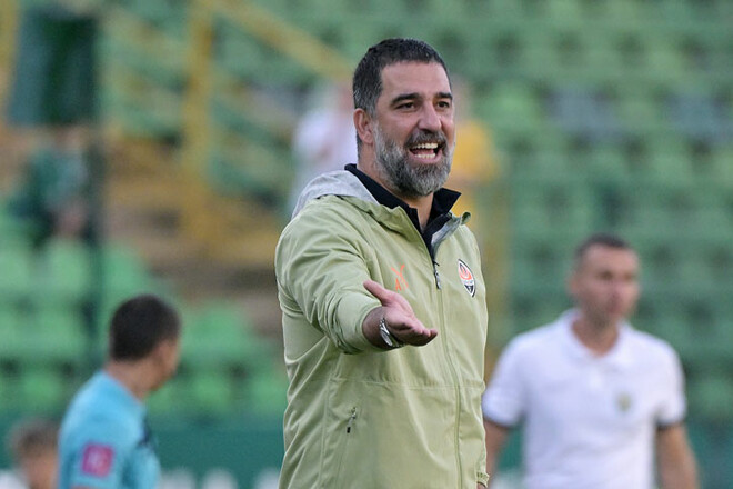 «Заткнись». Турецкие СМИ смакуют видео перепалки Арды Турана с арбитрами