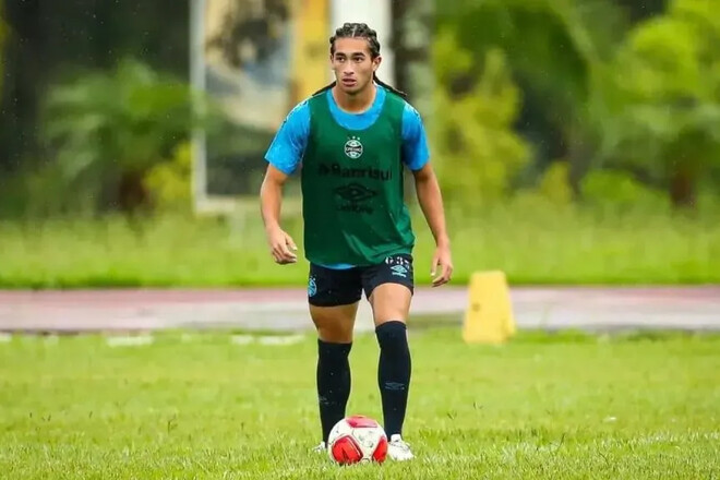 Педріньо багато не буває? Шахтар хоче підписати захисника Греміо